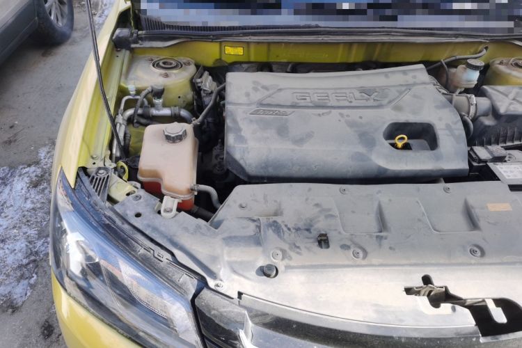 Used Geely Auto Emgrand 2014 Hatchback 1.3T CVT Elite Model Engine Bay Right