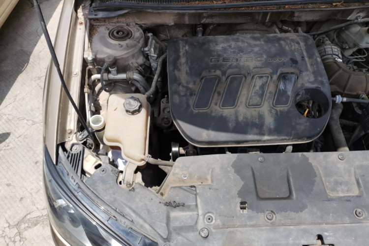 Used Geely Auto Emgrand 2014 Sedan 1.3T Manual Luxury Model Engine Bay Right