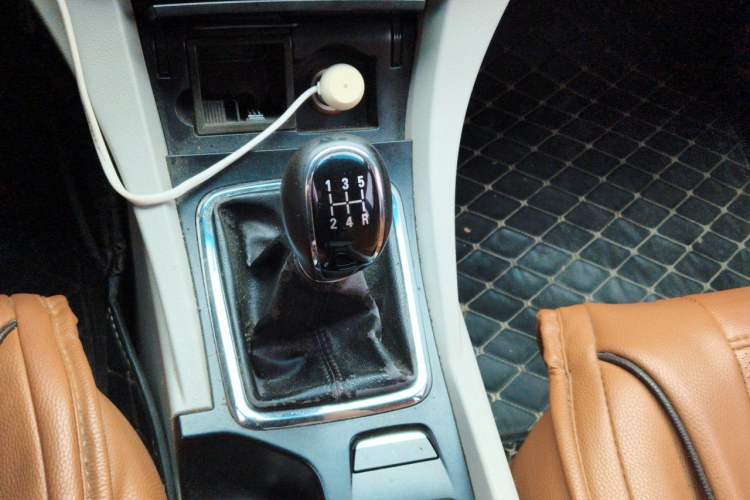 Used Geely Auto Emgrand 2014 Sedan 1.5L Manual Fashion Edition Gear Lever