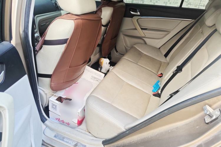 Used Geely Auto Emgrand 2014 Sedan 1.3T CVT Prestige Model Left Rear Seat