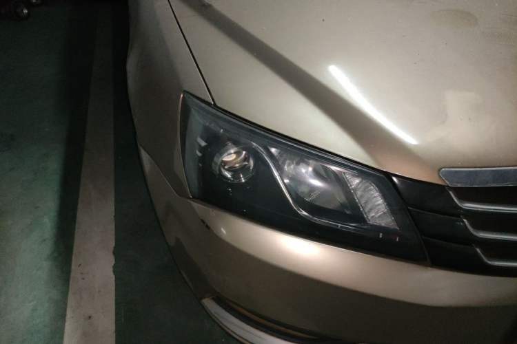 Used Geely Auto Emgrand 2014 Sedan 1.5L CVT Elite Model Right Front Headlight