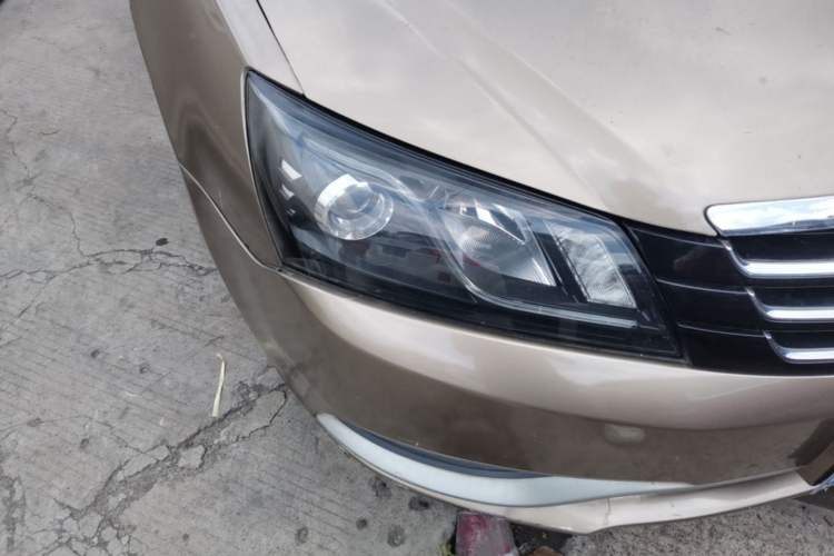 Used Geely Auto Emgrand 2014 Sedan 1.3T Manual Luxury Model Right Front Headlight