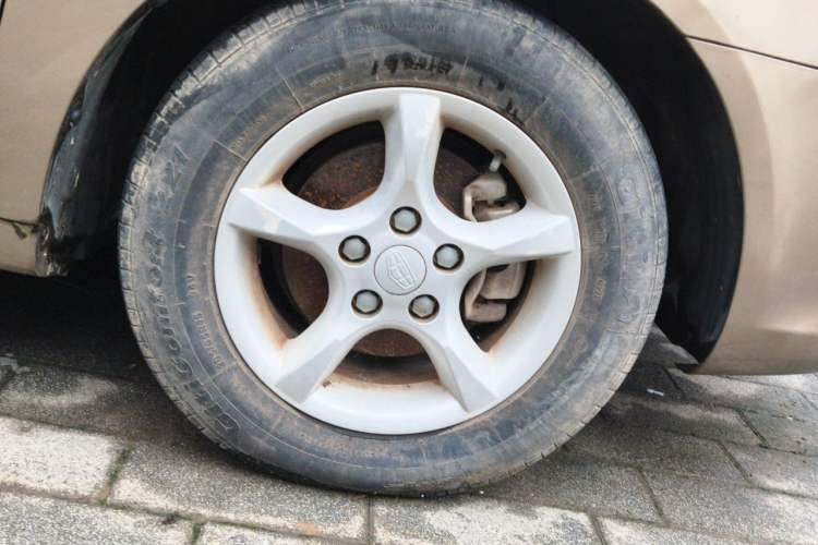 Used Geely Auto Emgrand 2014 Sedan 1.5L Manual Fashion Edition Right Front Wheel Hub