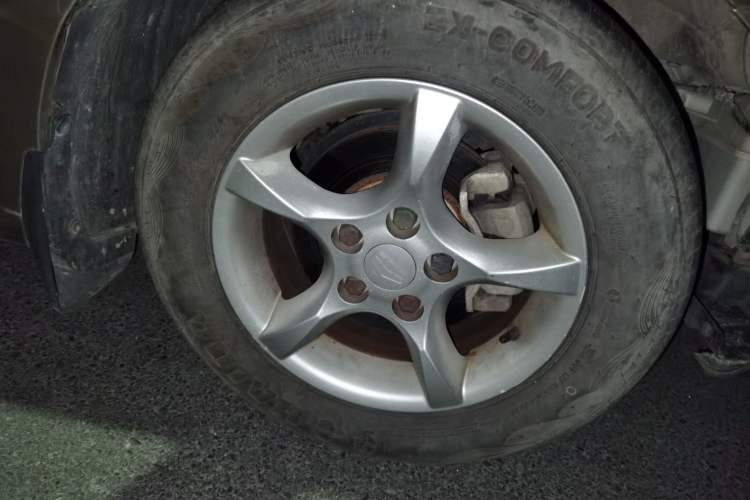 Used Geely Auto Emgrand 2014 Sedan 1.5L Manual Fashion Edition Right Front Wheel Hub