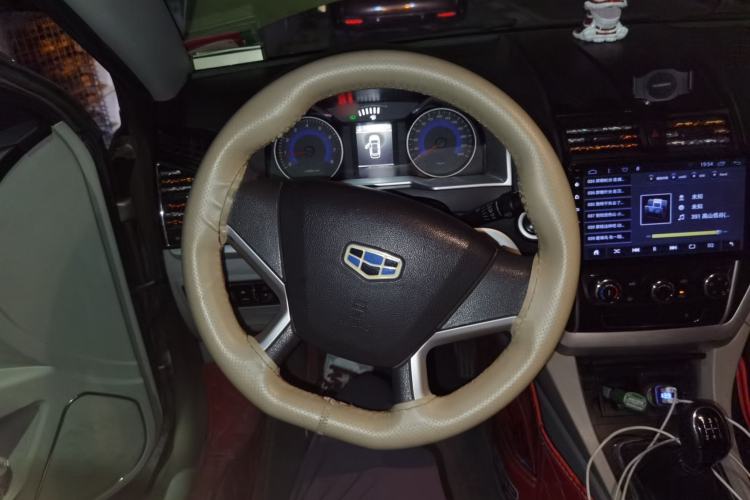 Used Geely Auto Emgrand 2014 Sedan 1.5L Manual Fashion Edition Steering Wheel