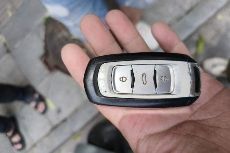 Used Geely Auto Emgrand 2014 Sedan 1.5L Manual Elite Model Vehicle Key