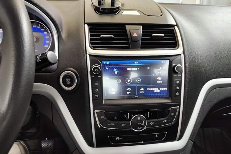 Used Geely Auto Emgrand 2015 Sedan 1.3T Manual Upward Edition Audio And AC Panel
