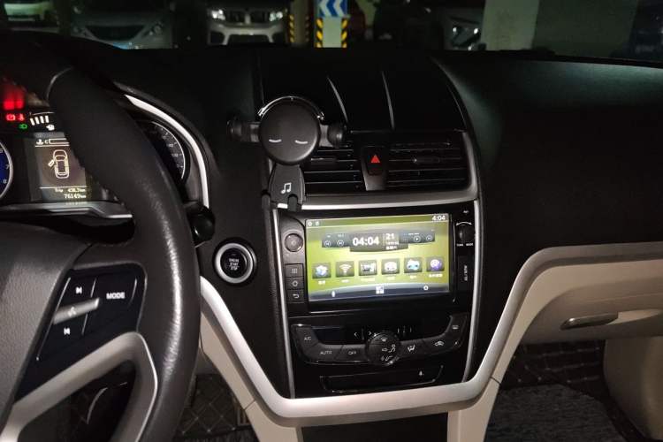 Used Geely Auto Emgrand 2015 Sedan 1.5L Manual - Top Trim Level Audio And AC Panel