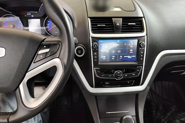 Used Geely Auto Emgrand 2015 Sedan 1.3T Manual Upward Edition Center Console