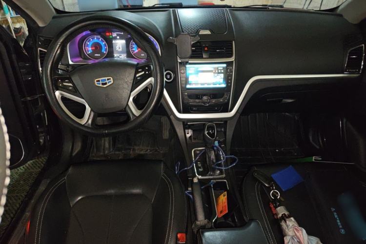 Used Geely Auto Emgrand 2015 Sedan 1.5L CVT Upward Version Center Console