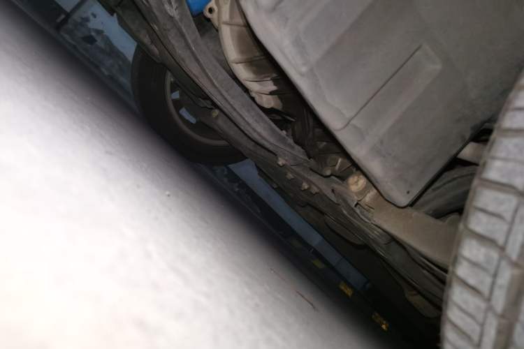 Used Geely Auto Emgrand 2015 Sedan 1.5L Manual - Top Trim Level Chassis Front Left