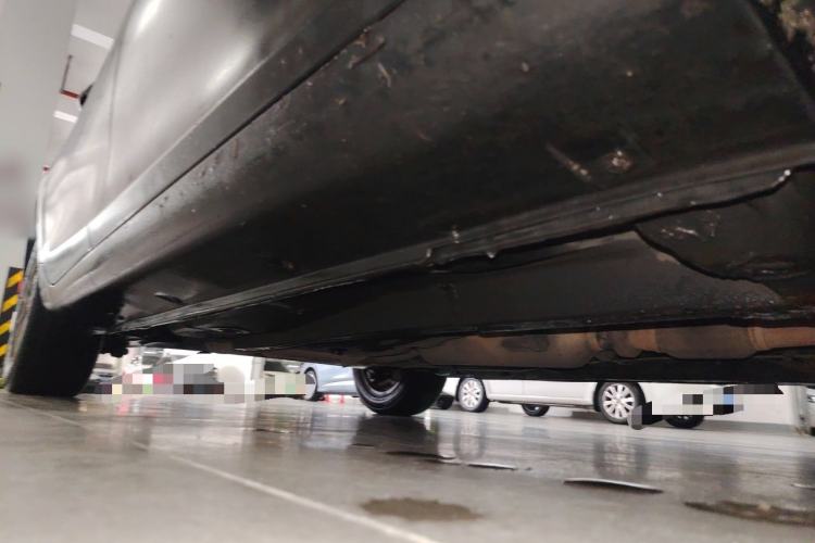 Used Geely Auto Emgrand 2015 Sedan 1.5L Manual - Top Trim Level Chassis Front Right