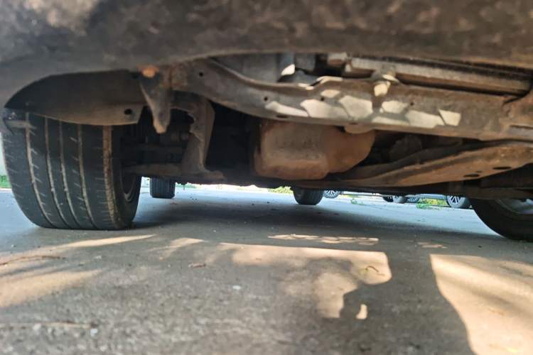 Used Geely Auto Emgrand 2015 Sedan 1.5L Manual - Top Trim Level Chassis Front Right