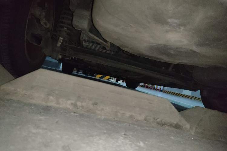 Used Geely Auto Emgrand 2015 Sedan 1.3T CVT Upward Edition Chassis Rear