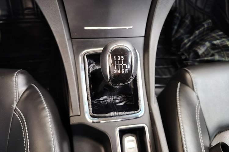 Used Geely Auto Emgrand 2015 Sedan 1.3T Manual Upward Edition Gear Lever