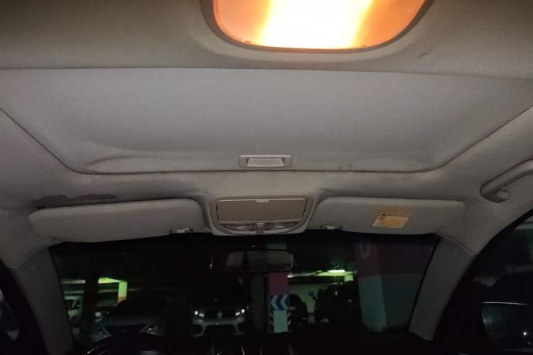 Used Geely Auto Emgrand 2015 Sedan 1.5L Manual - Top Trim Level Headliner