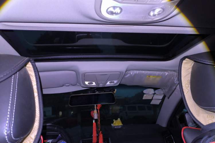 Used Geely Auto Emgrand 2015 Sedan 1.5L Manual - Top Trim Level Headliner