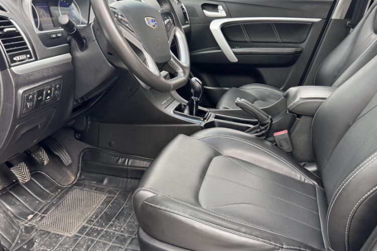 Used Geely Auto Emgrand 2015 Sedan 1.3T Manual Upward Edition Interior 4