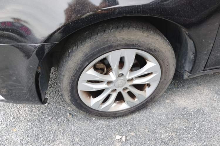 Used Geely Auto Emgrand 2015 Sedan 1.5L Manual - Top Trim Level Left Front Wheel Hub