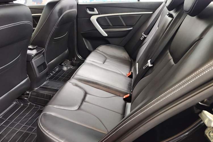 Used Geely Auto Emgrand 2015 Sedan 1.3T Manual Upward Edition Left Rear Seat