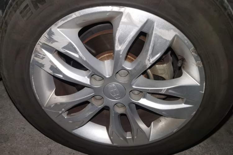 Used Geely Auto Emgrand 2015 Sedan 1.5L Manual - Top Trim Level Right Front Wheel Hub