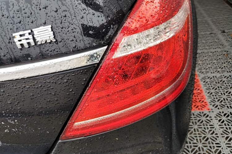 Used Geely Auto Emgrand 2015 Sedan 1.3T Manual Upward Edition Right Rear Taillight