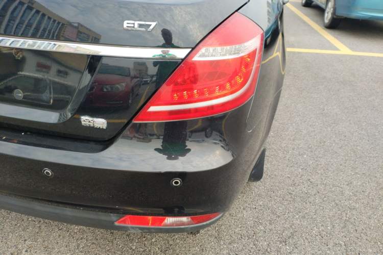 Used Geely Auto Emgrand 2015 Sedan 1.3T Manual Upward Edition Right Rear Taillight
