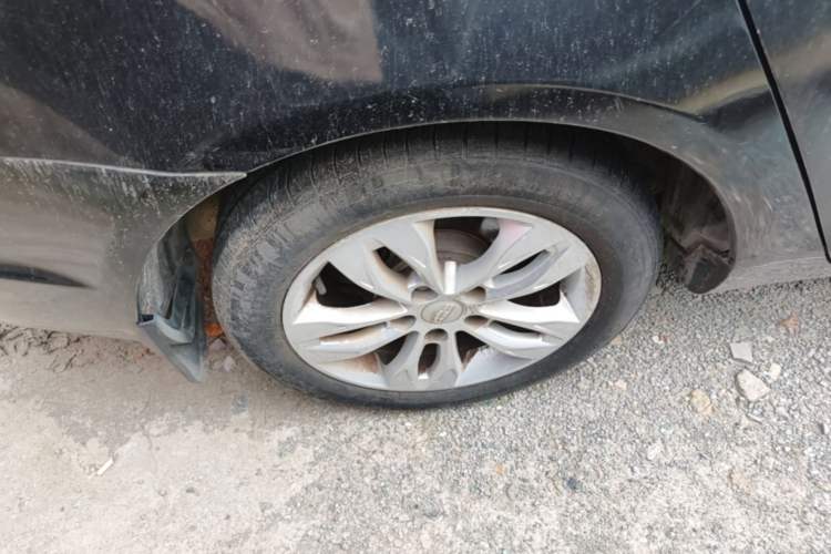 Used Geely Auto Emgrand 2015 Sedan 1.5L Manual - Top Trim Level Right Rear Wheel Hub