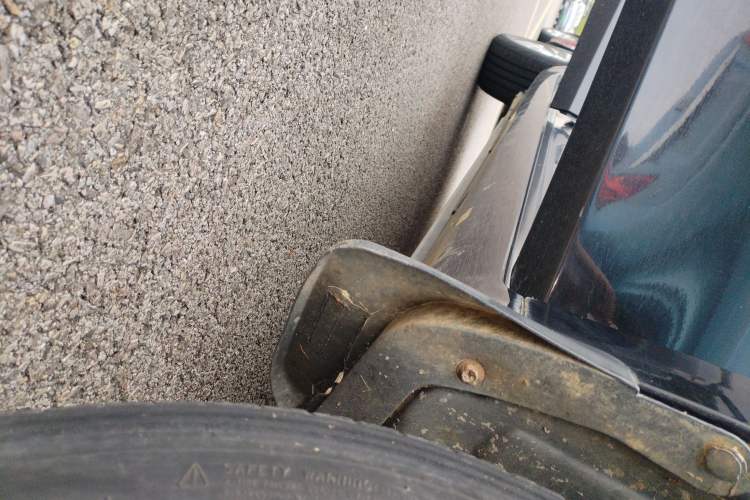 Used Geely Auto Emgrand 2015 Sedan 1.3T Manual Upward Edition Right Side Sill