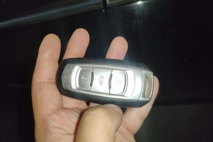 Used Geely Auto Emgrand 2015 Sedan 1.3T CVT Upward Edition Vehicle Key