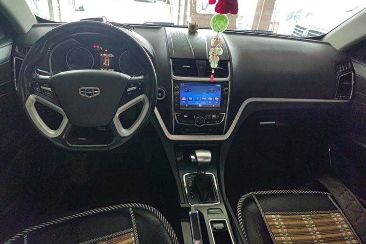 Used Geely Auto Emgrand 2015 Sedan 1.3T CVT Upward Edition Center Console