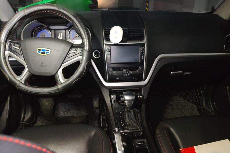 Used Geely Auto Emgrand 2015 Sedan 1.5L CVT Upward Version Center Console