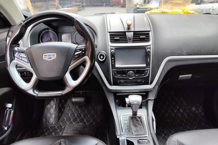 Used Geely Auto Emgrand 2015 Sedan 1.3T CVT Upward Edition Center Console