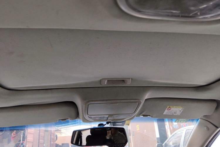 Used Geely Auto Emgrand 2015 Sedan 1.3T CVT Upward Edition Headliner
