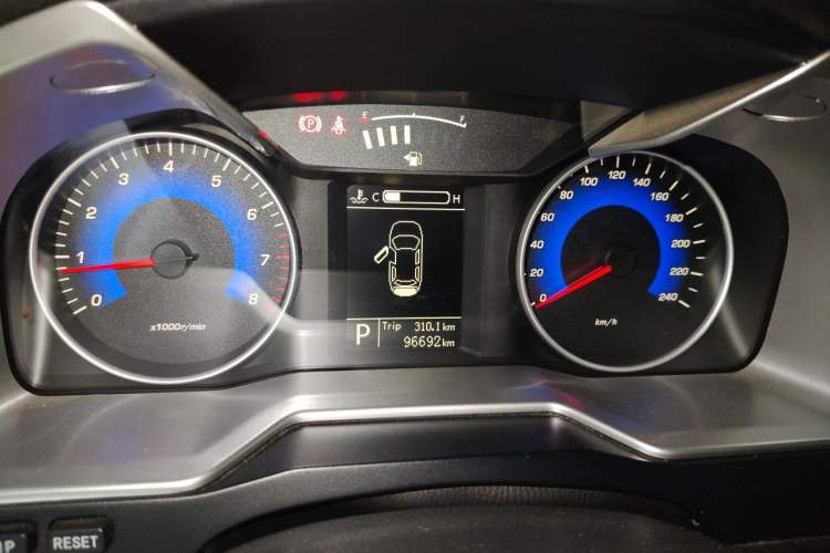 Used Geely Auto Emgrand 2015 Sedan 1.5L CVT Upward Version Instrument Cluster