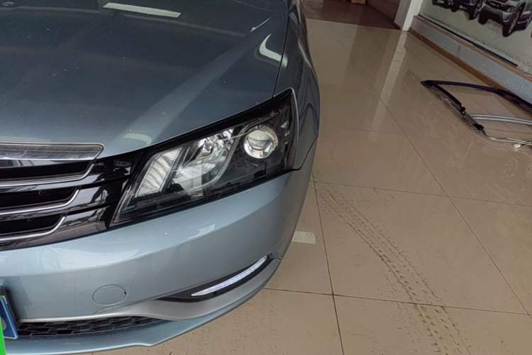 Used Geely Auto Emgrand 2015 Sedan 1.3T CVT Upward Edition Left Front Headlight