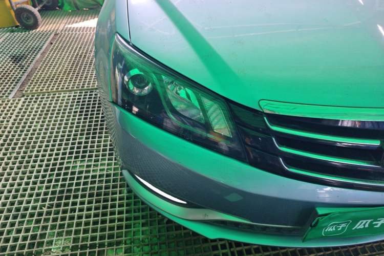 Used Geely Auto Emgrand 2015 Sedan 1.5L Manual - Top Trim Level Right Front Headlight
