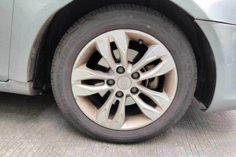 Used Geely Auto Emgrand 2015 Sedan 1.3T CVT Upward Edition Right Front Wheel Hub
