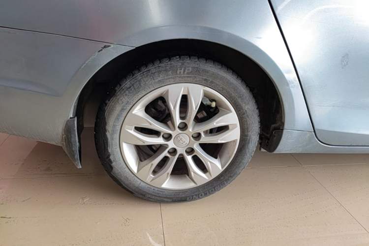 Used Geely Auto Emgrand 2015 Sedan 1.3T CVT Upward Edition Right Rear Wheel Hub