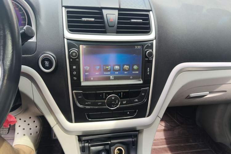 Used Geely Auto Emgrand 2015 Sedan 1.5L Manual - Top Trim Level Audio And AC Panel