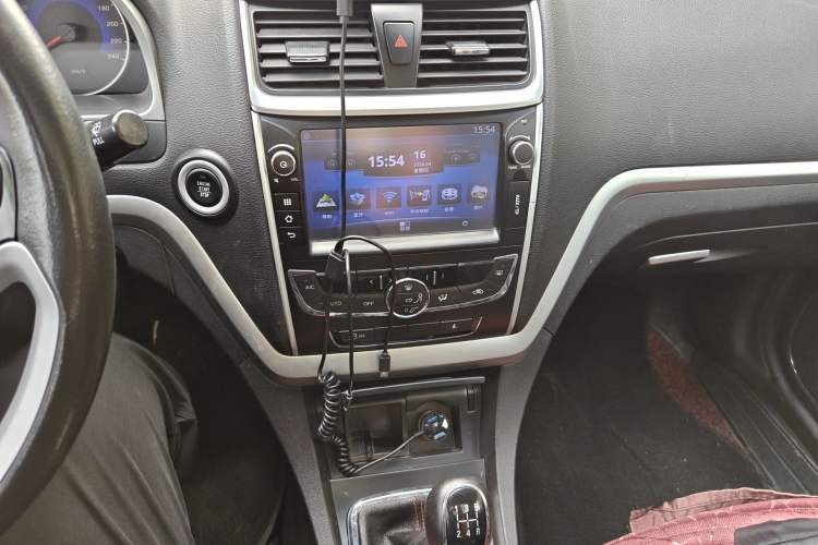 Used Geely Auto Emgrand 2015 Sedan 1.5L Manual - Top Trim Level Audio And AC Panel