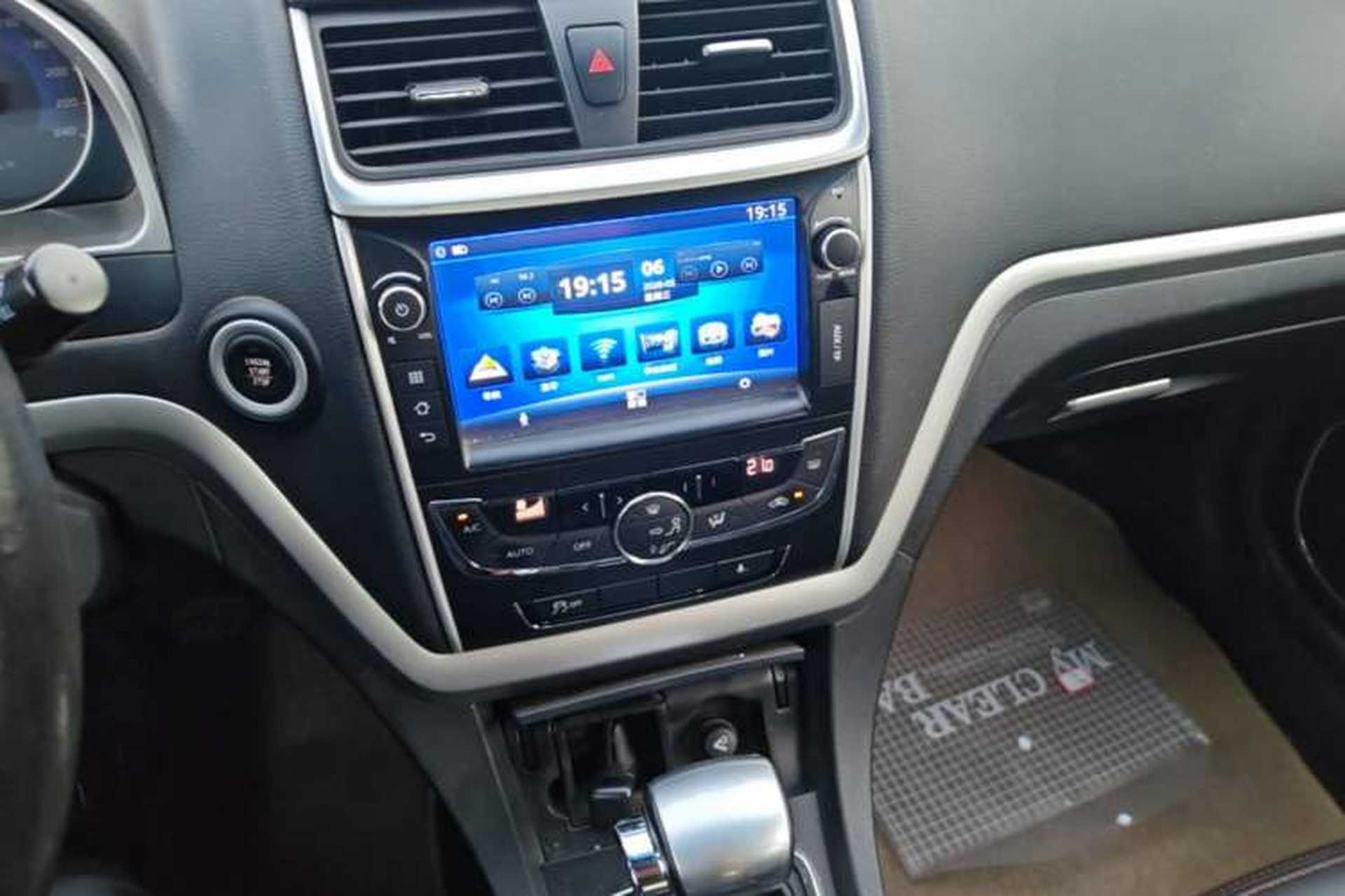 Used Geely Auto Emgrand 2015 Sedan 1.3T CVT Upward Edition Audio And AC Panel