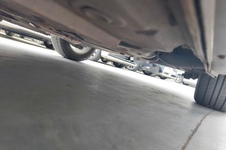 Used Geely Auto Emgrand 2015 Sedan 1.5L Manual - Top Trim Level Chassis Front Left