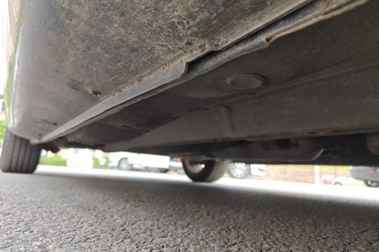 Used Geely Auto Emgrand 2015 Sedan 1.5L Manual - Top Trim Level Chassis Front Right