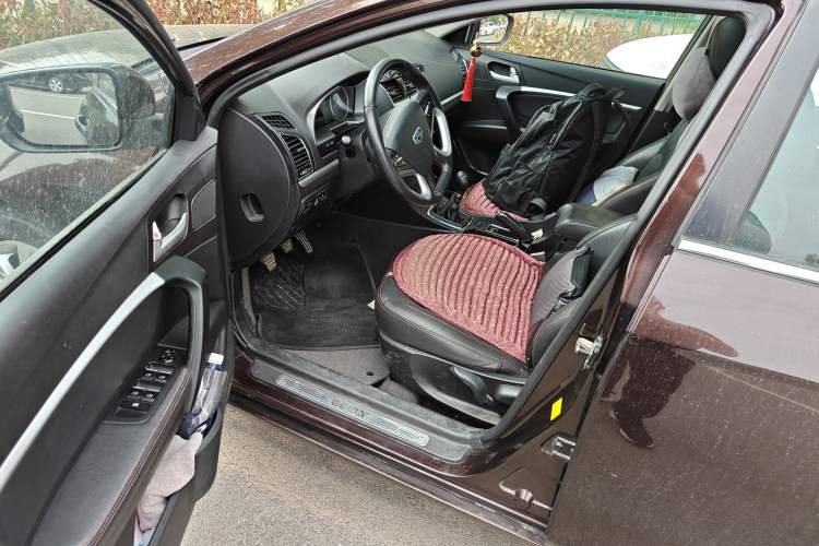 Used Geely Auto Emgrand 2015 Sedan 1.5L Manual - Top Trim Level Driver Seat