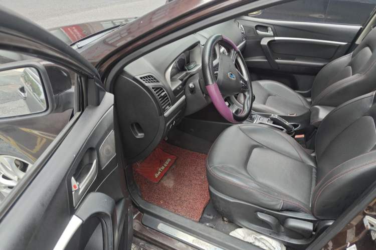 Used Geely Auto Emgrand 2015 Sedan 1.5L Manual - Top Trim Level Driver Seat