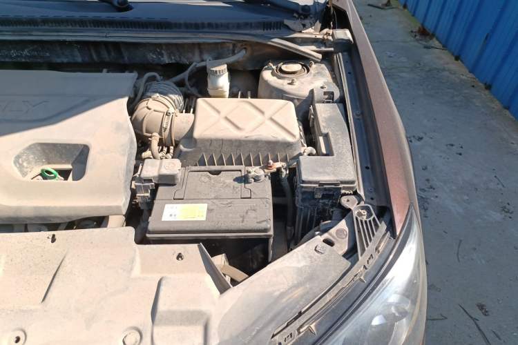 Used Geely Auto Emgrand 2015 Sedan 1.3T CVT Upward Edition Engine Bay Left
