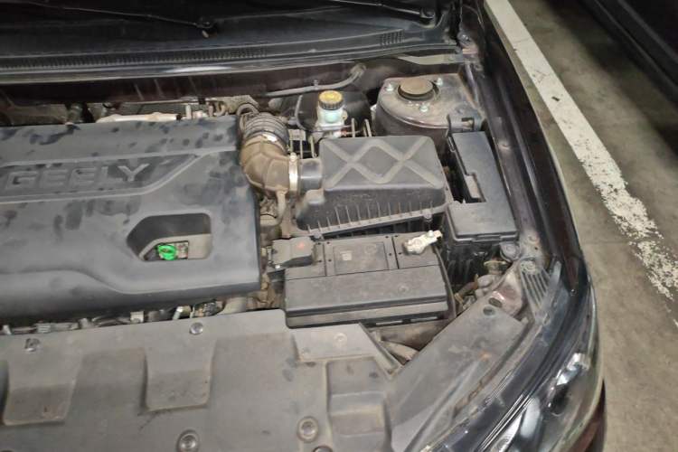 Used Geely Auto Emgrand 2015 Sedan 1.3T CVT Upward Edition Engine Bay Left