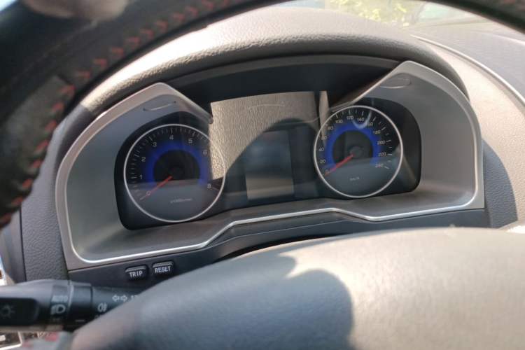 Used Geely Auto Emgrand 2015 Sedan 1.3T CVT Upward Edition Instrument Cluster