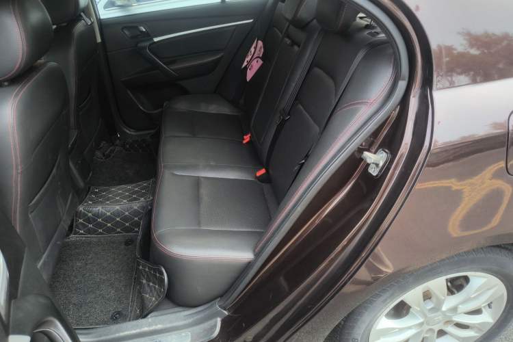 Used Geely Auto Emgrand 2015 Sedan 1.5L CVT Upward Version Left Rear Seat